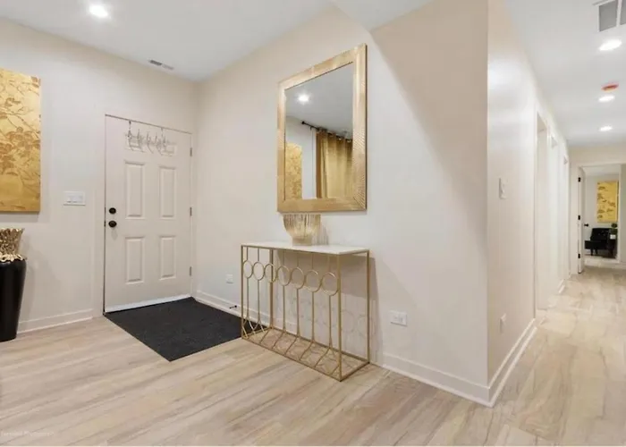 Modern 3br Near United Center *