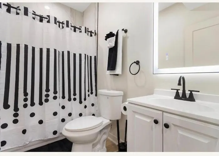 Apartment Modern 3br Near United Center Chicago