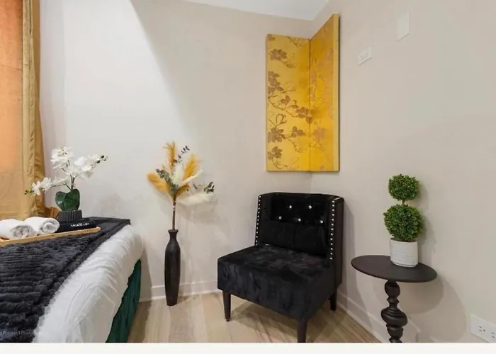 Modern 3br Near United Center