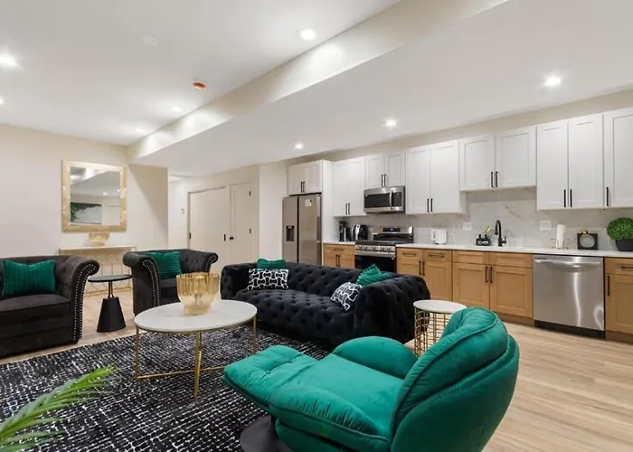 Modern 3br Near United Center Апартаменты *